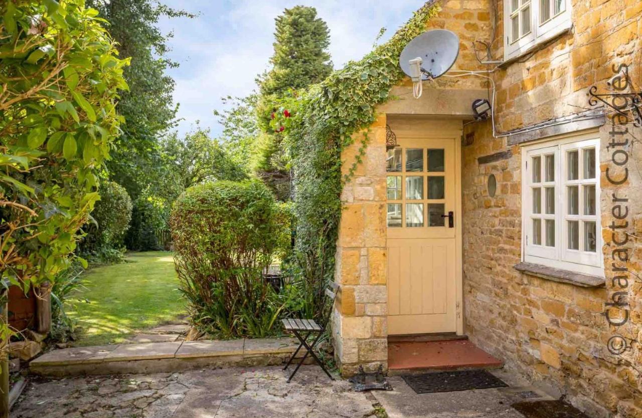 Villa Court Hayes Cheltenham Exterior foto